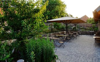 Goldener Adler in Prichsenstadt - Blick in den Biergarten