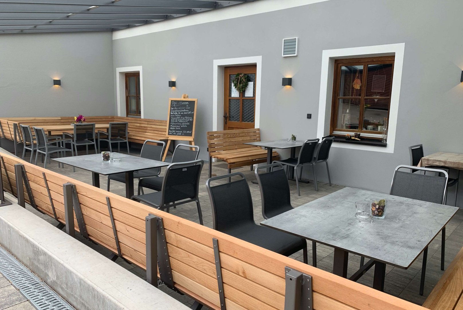 OutdoorMöbel für den GastronomieAußenbereich